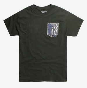 Hot Topic Attack on titan t shirt